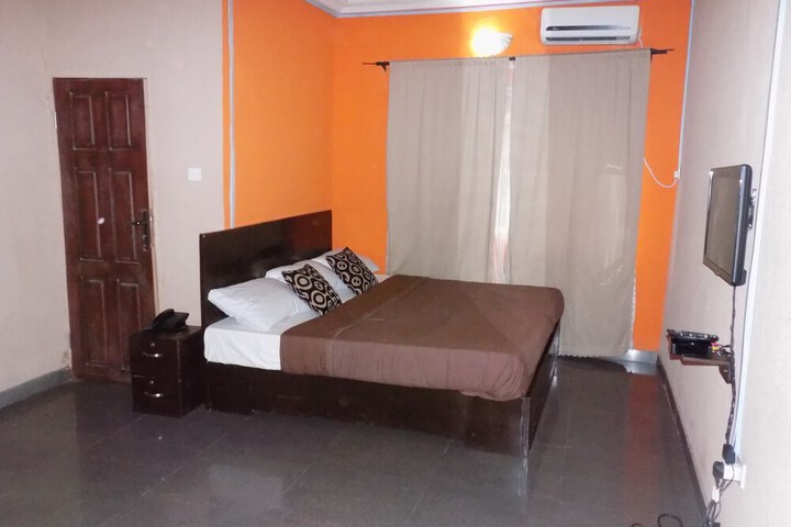 Room 6 of 46