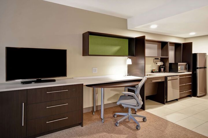 1 King Bed Studio Suite (2 of 22)