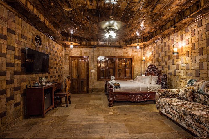 Room 14 of 70