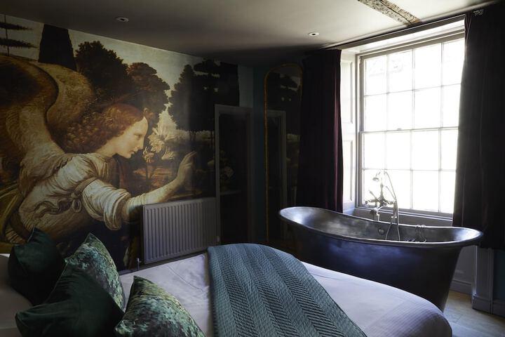 Room 15 of 65