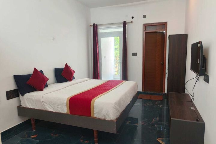 Room 10 of 11