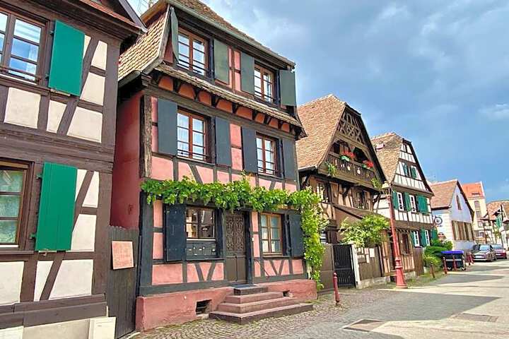 Gîte de caractère au calme proche quartier historique, Au Merlenchanteur