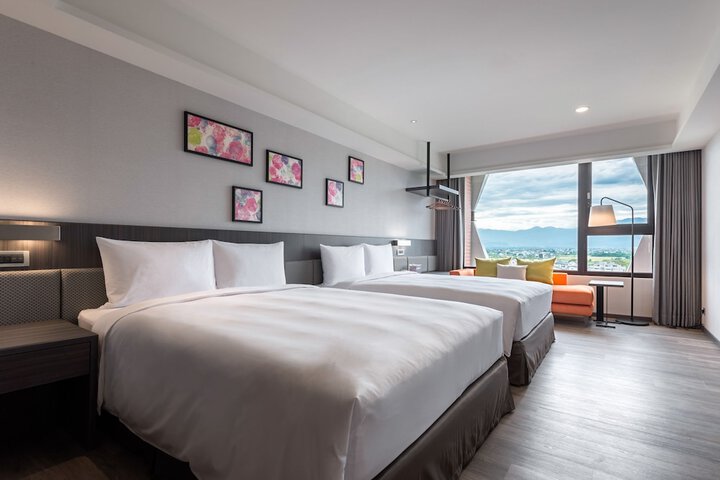 Room 4 of 36