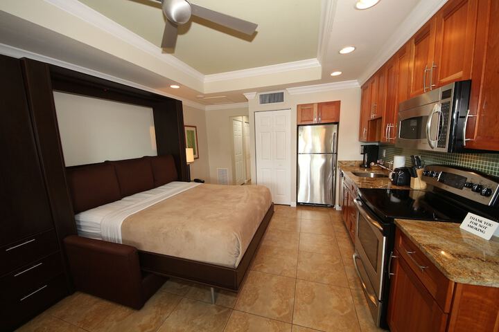 Room 8 of 72