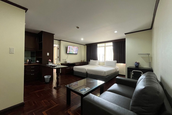 Room 5 of 51