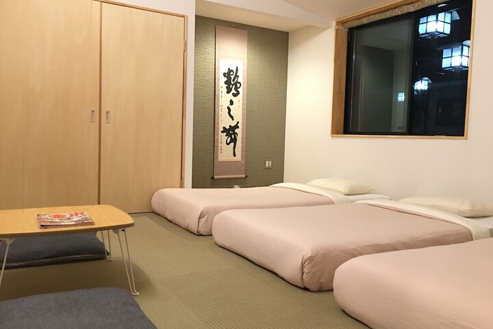 Room 5 of 86