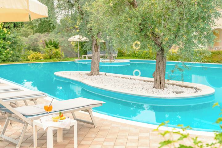 Pool Hotel