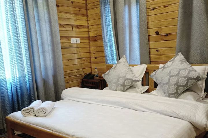 Room 9 of 52
