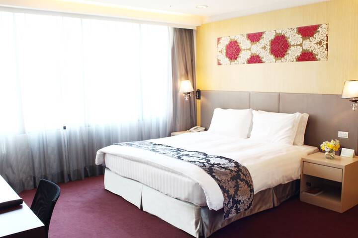 Room 9 of 97