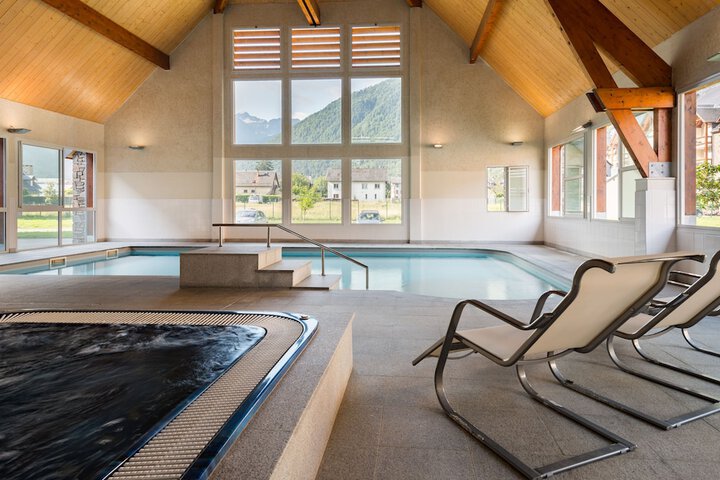 Hotel Pool