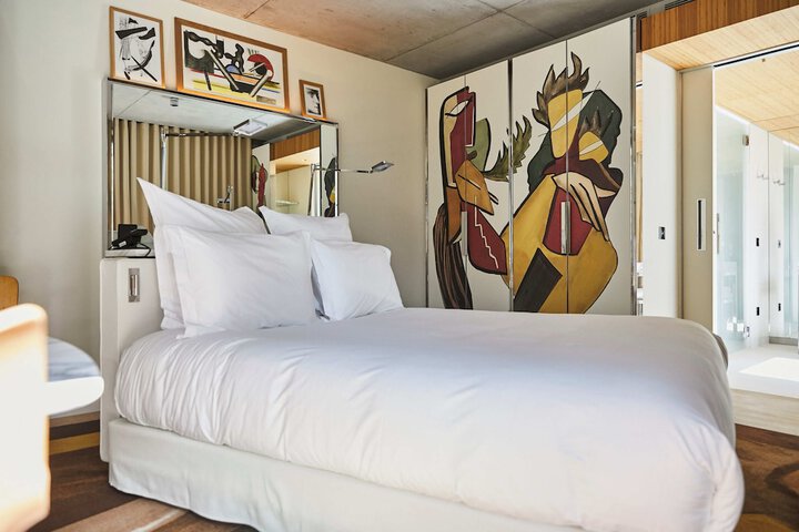 Room 49 of 98