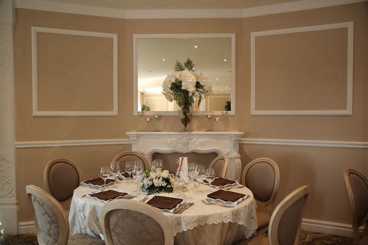 Dining 156 of 185