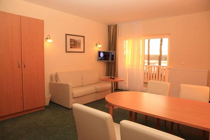 Room 27 of 51