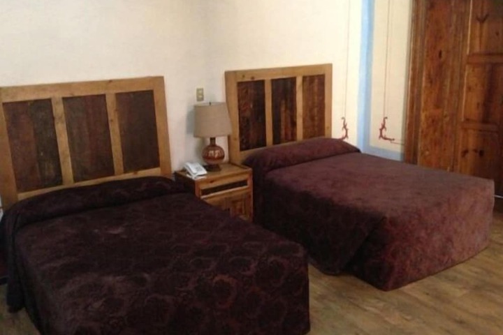 Room 15 of 50