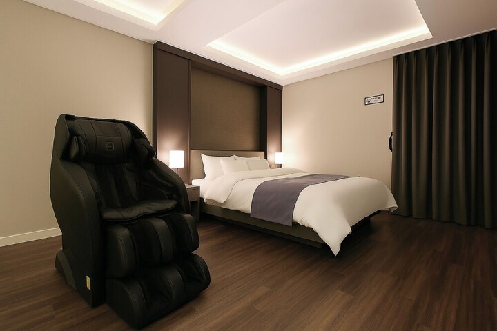 Room 17 of 85