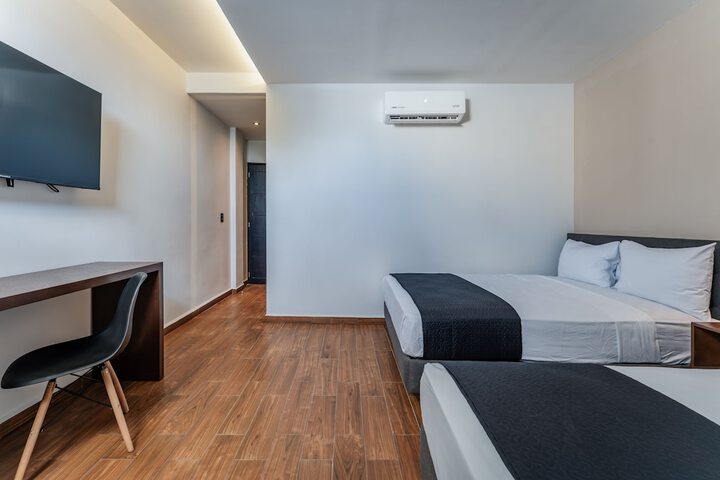 Room 16 of 34