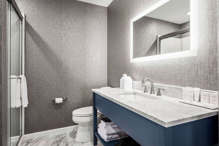 Room 42 of 119