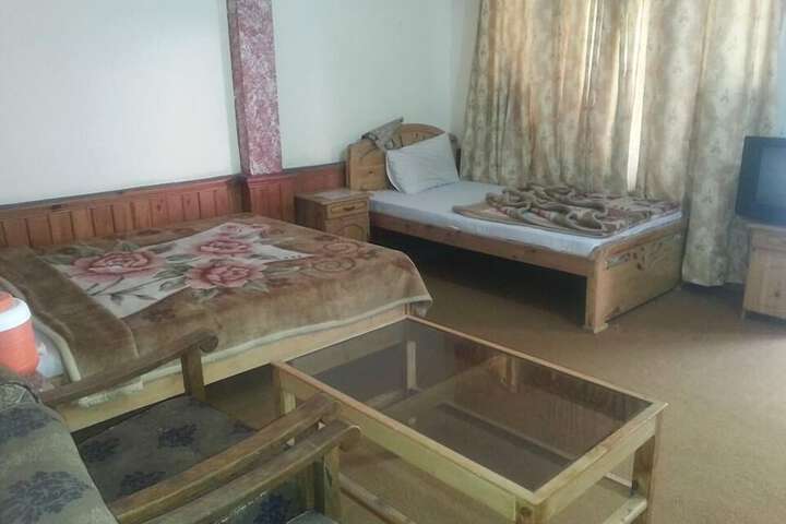 Room 11 of 20
