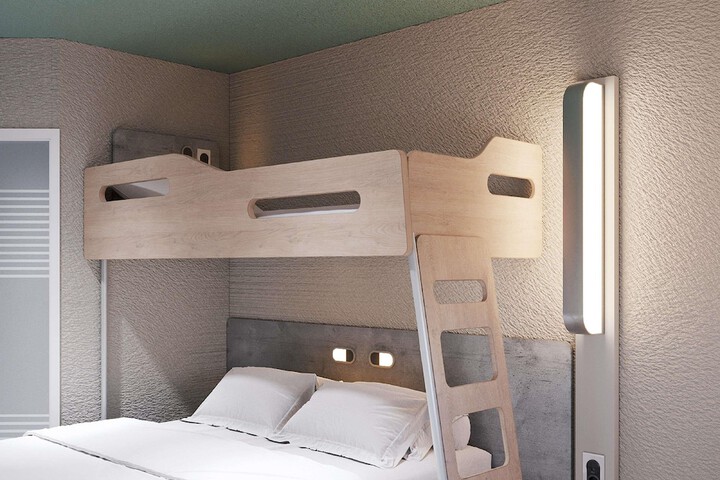 Room 29 of 70