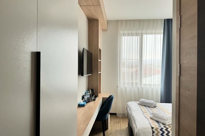 Room 26 of 69