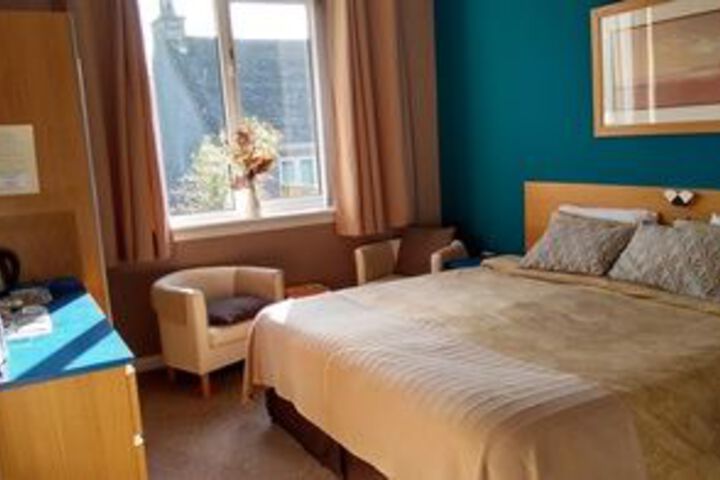 Room 19 of 28