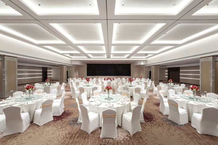 Ballroom/Hall 29 of 33
