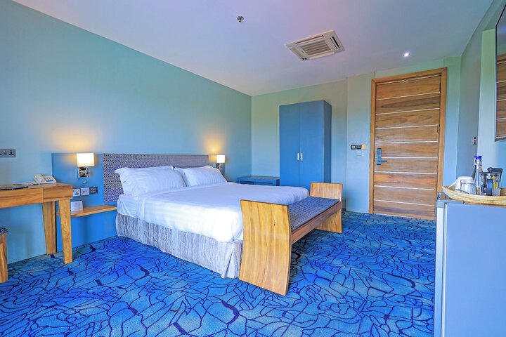Room 6 of 34