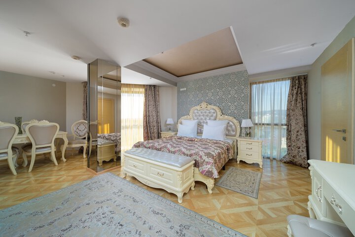Room 8 of 78