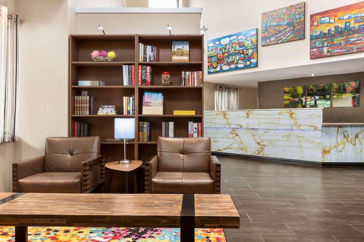 Hotel Interior 4 of 39