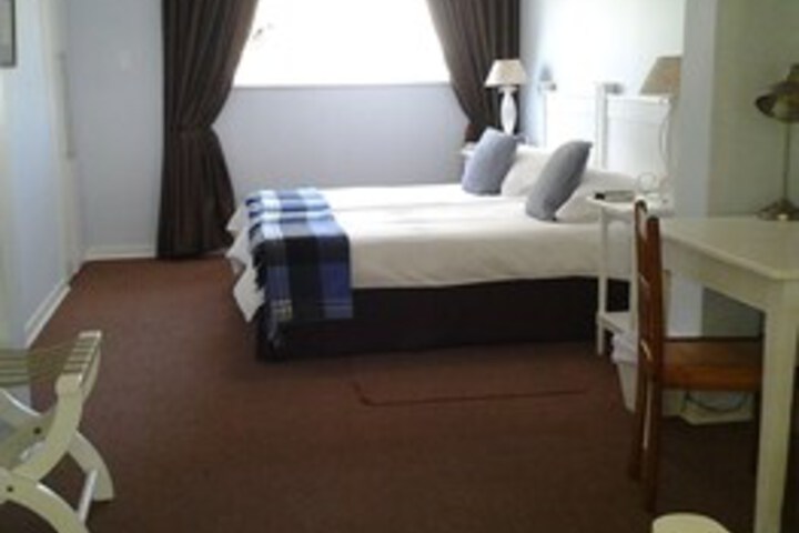 Room 7 of 11