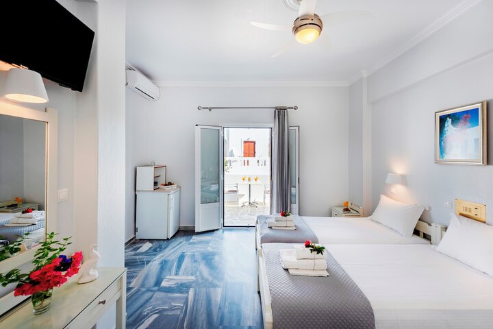 Room 42 of 85