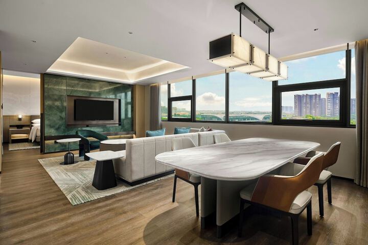 Room 11 of 29