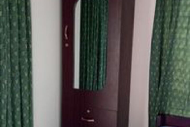 Room 32 of 41