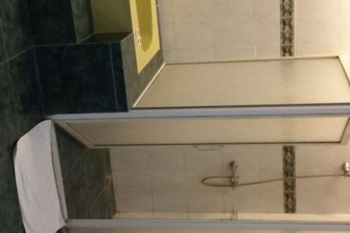 Room 44 of 62