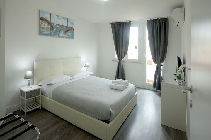 Room 16 of 35