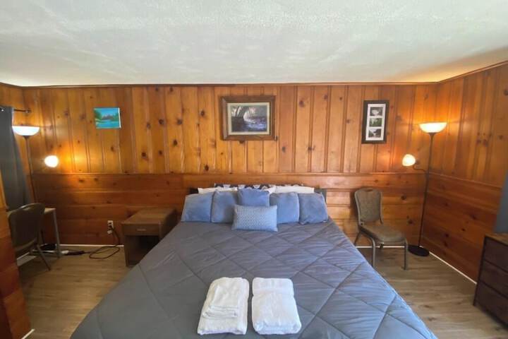 Room 3 of 22