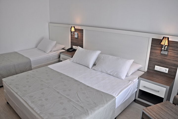 Room 7 of 35