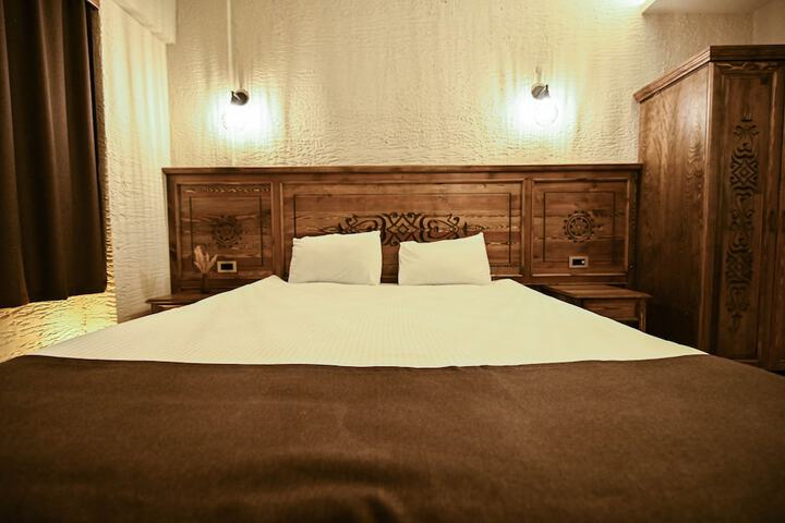 Room 9 of 124