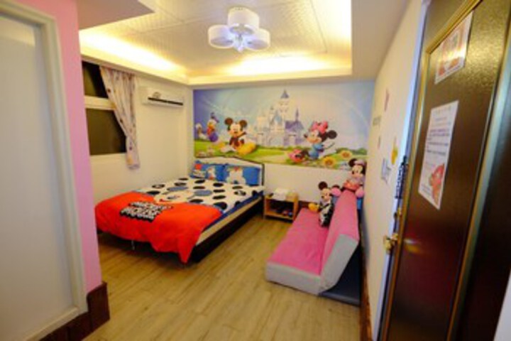 Room 14 of 29