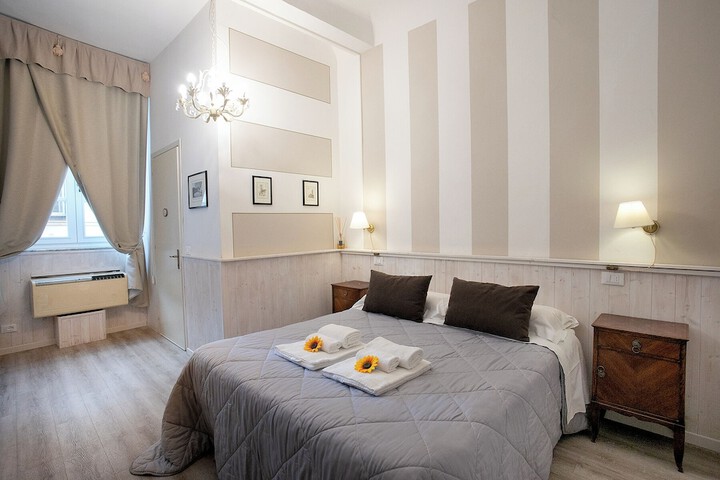 Room 11 of 21