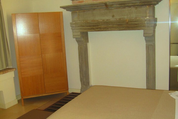 Room 7 of 66