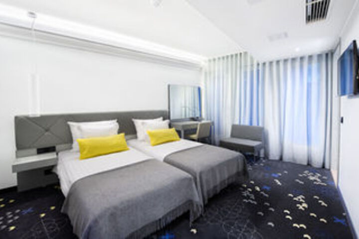 Room 46 of 73
