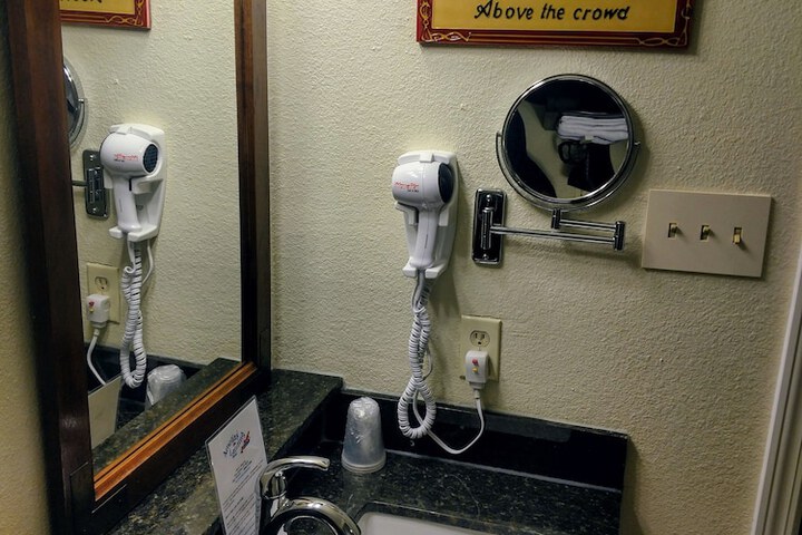 Bathroom sink