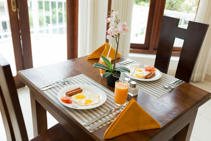 Breakfast/Coffee Service 33 of 45