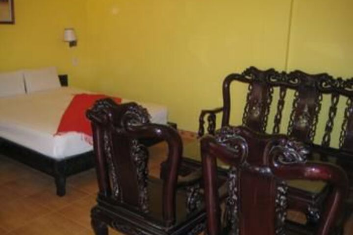 Room 43 of 71