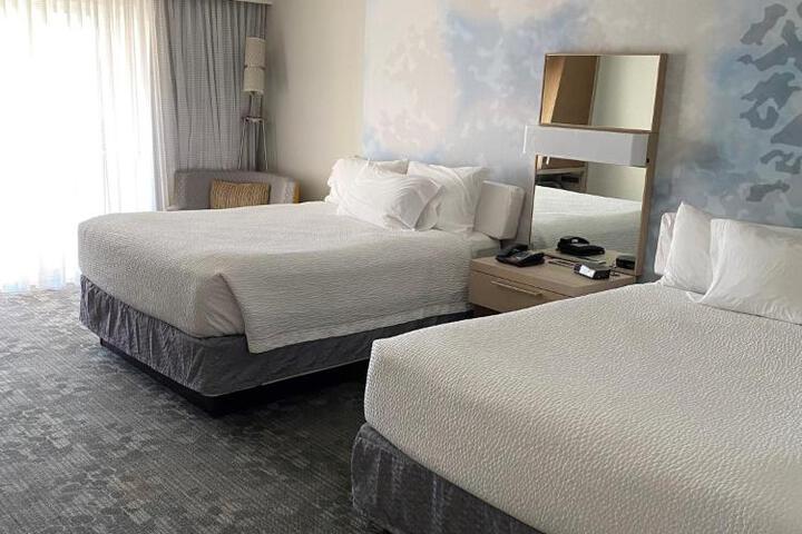 2 Queen Beds (4 of 9)