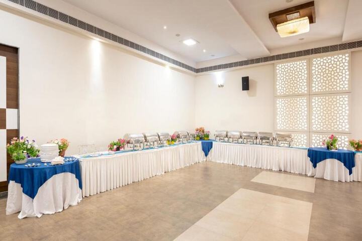 Ballroom/Hall 23 of 34
