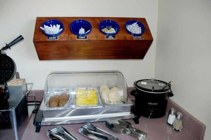 Breakfast/Coffee Service 40 of 45