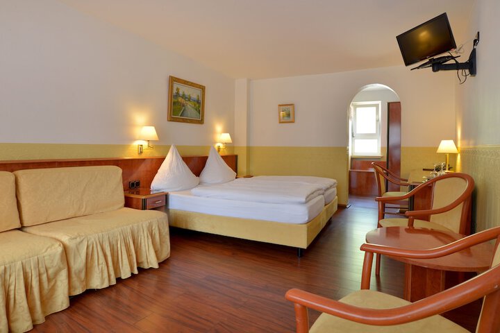 Room 17 of 58