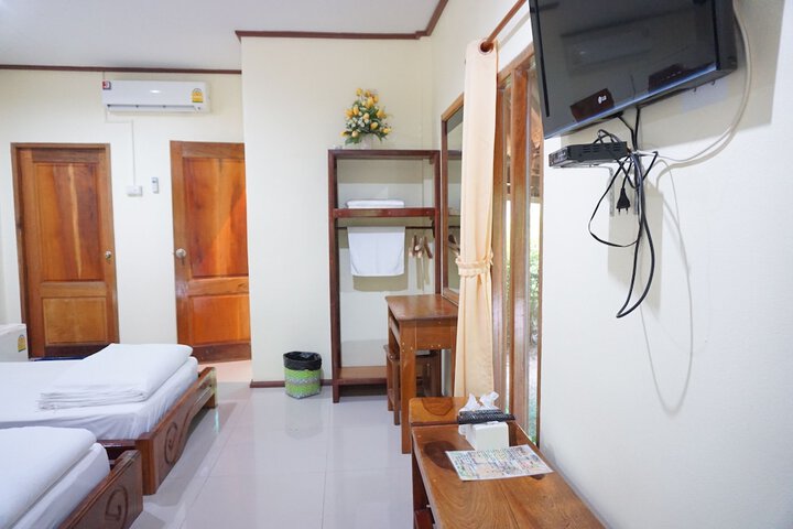 Room 30 of 49
